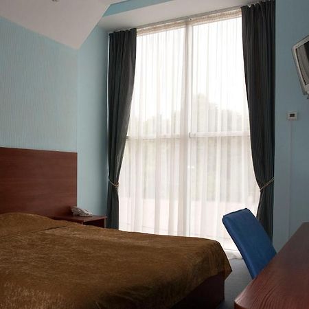 Okeanis Hotel Odesa Habitación foto